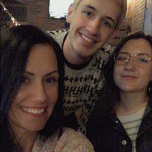 Meet your Posher, Brenna - Picture 8 of 13